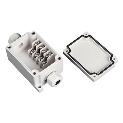 Caja de Conexión Exterior / 4 Líneas Paralelo / IP66 / Calibre 12-22 AWG / -40°C a +120°C / 110 VCA / 12-24 VCC