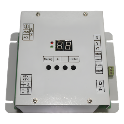 Controlador de Tráfico Peatonal / 5 Salidas / 110 VCA / Gabinete con Montaje / Integración Alarma Acústica